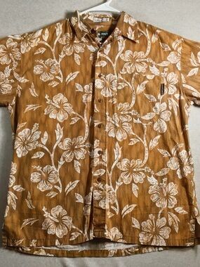 Senor Frogs Floral Short-Sleeve Button-Up Shirt Great for vacation or summer